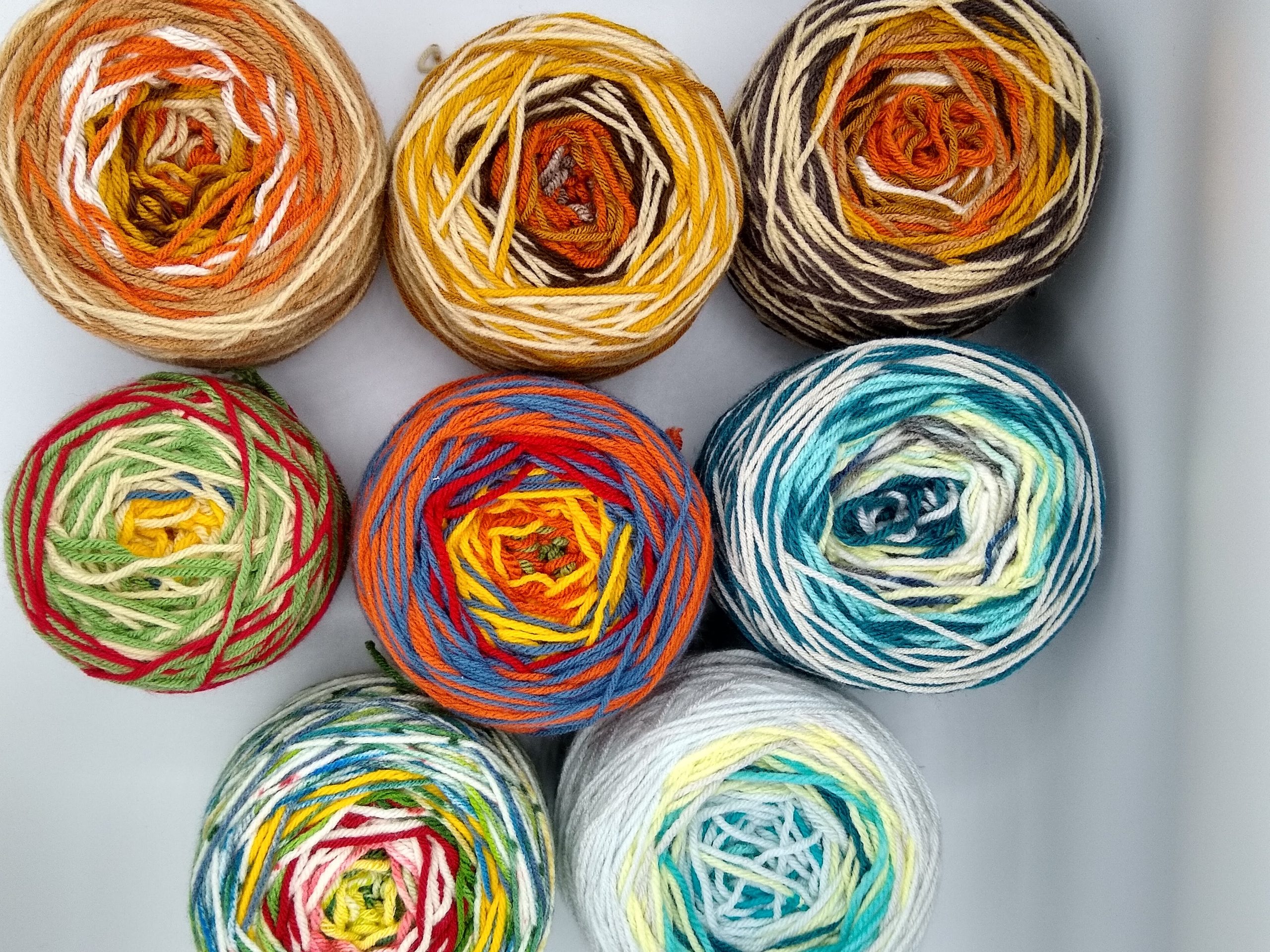 How to Make Handmade Cakes of Yarn – Crocheting Carrot